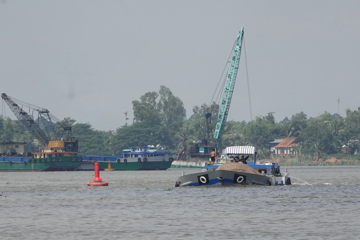 tin thoi su nong moi nhat ngay 13 12 2023 an giang tam dung hang loat khu mo khai thac cat 5