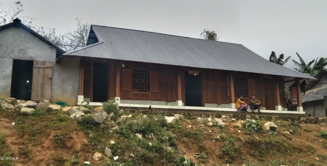 vu xe may va cham xe dau keo tren quoc lo 6 2 chau nho tu vong noi dau tot cung cua doi vo chong tre 2