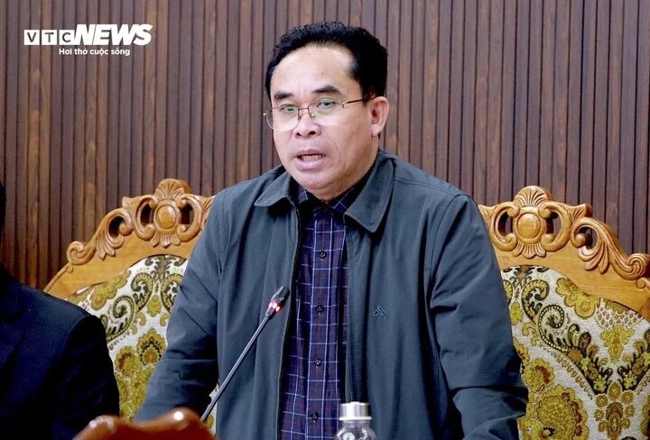 vu giang vien xin nghi viec tap the vi no luong truong cd y te quang nam sai pham gan 45 ty dong 0 vu giang vien xin nghi viec tap the vi no luong truong cd y te quang nam sai pham gan 45 ty dong 0
