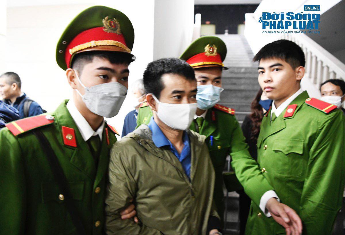 hinh anh dau tien cua 2 cuu bo truong chu ngoc anh nguyen thanh long tai phien toa viet a 2 hinh anh dau tien cua 2 cuu bo truong chu ngoc anh nguyen thanh long tai phien toa viet a 2