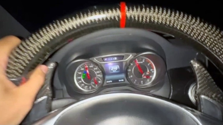 xac minh thong tin tai xe lai mercedes toc do 210km h tren cao toc my thuan can tho 21 xac minh thong tin tai xe lai mercedes toc do 210km h tren cao toc my thuan can tho 21