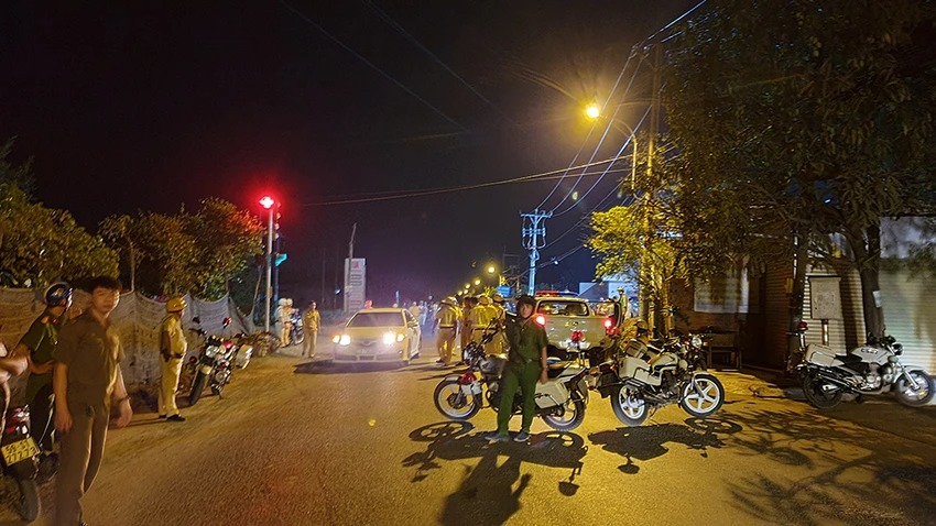 tu vu truy vet nghi pham sat hai nhan vien quan ca phe o tp hcm hanh trinh 15 ngay truy lung vay bat tuan khi