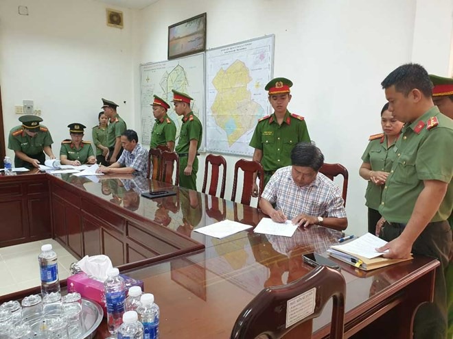 vi sao pho chu tich huyen phung hiep tinh hau giang bi khoi to vi sao pho chu tich huyen phung hiep tinh hau giang bi khoi to