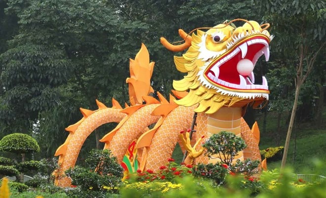 linh vat rong dai 30m mieng ngam vien ngoc o nghe an vua ra mat gay bao mang xa hoi 1 linh vat rong dai 30m mieng ngam vien ngoc o nghe an vua ra mat gay bao mang xa hoi 1