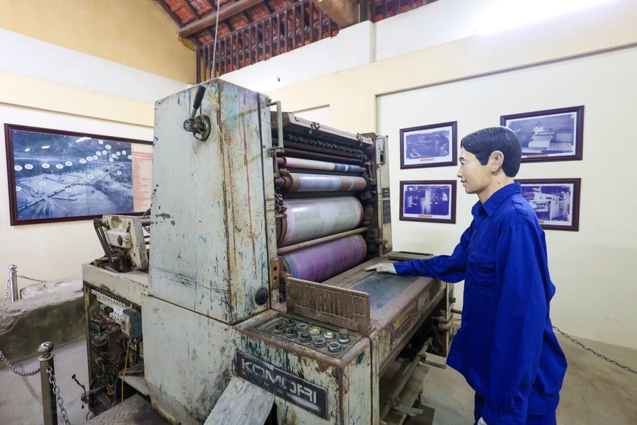 ben trong nha may in tien dau tien cua viet nam co gi dac biet 4