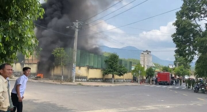 tin thoi su nong moi nhat ngay 20 3 2024 be trai so sinh bi bo roi giua troi nang o tien giang 2