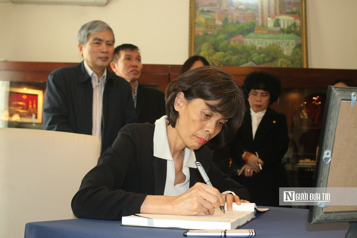 hoi luat gia viet nam tuong niem cac nan nhan vu khung bo o nga 1 hoi luat gia viet nam tuong niem cac nan nhan vu khung bo o nga 1