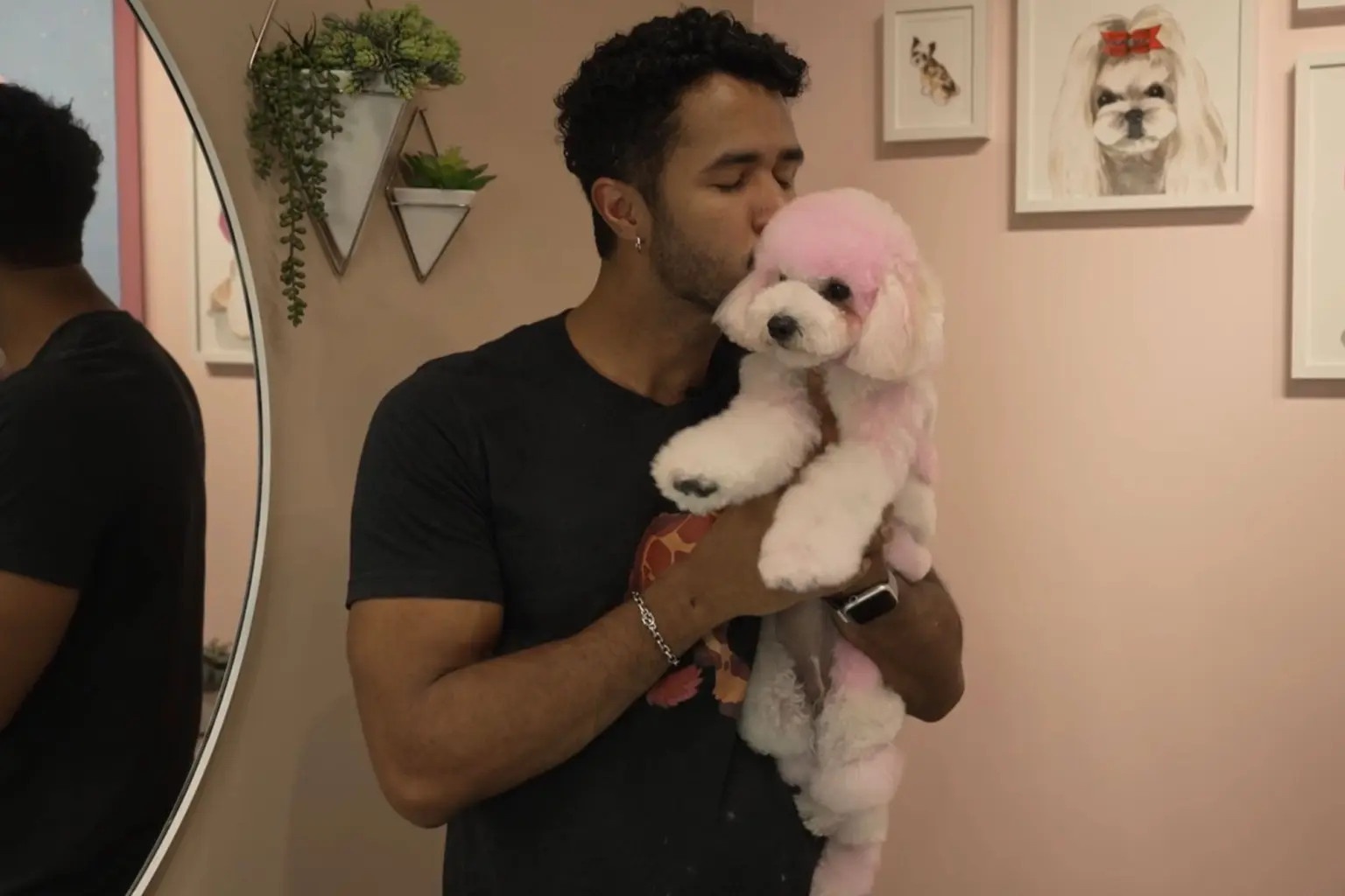 nguoi dan ong kiem 1 3 trieu usd bang nghe chai long cho3