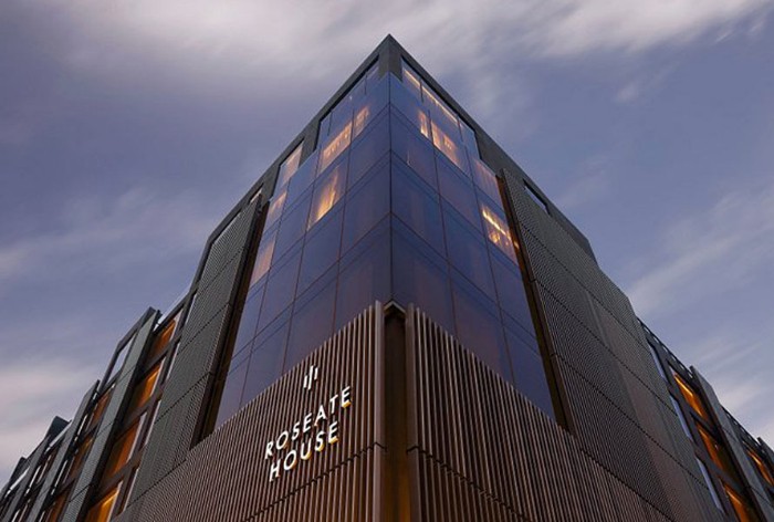 an do gan 2 nam o trong khach san 5 sao nhung khong tra tien