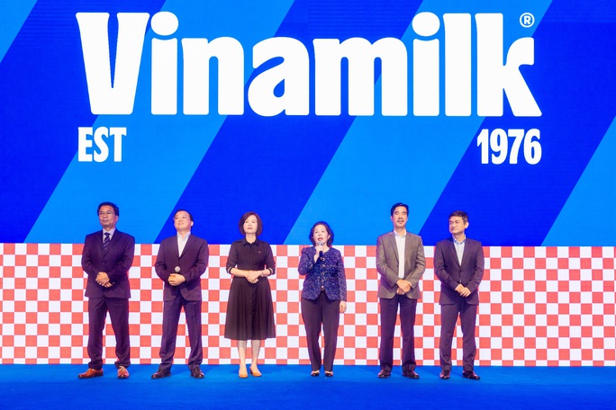 vinamilk cong bo nhan dien thuong hieu moi
