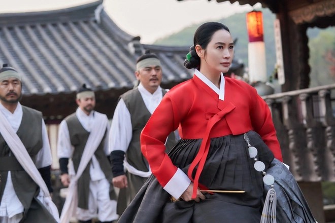 kim hye soo tai xuat voi phim co trang sau hai thap ky 2 kim hye soo tai xuat voi phim co trang sau hai thap ky 2