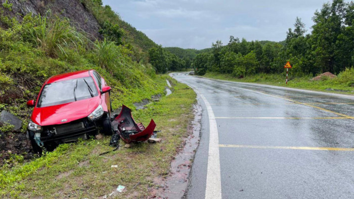 tin tuc tai nan giao thong ngay 14 5 2021 xe may dam vao coc dien cao ap 2 phu nu tu vong 2 tin tuc tai nan giao thong ngay 14 5 2021 xe may dam vao coc dien cao ap 2 phu nu tu vong 2