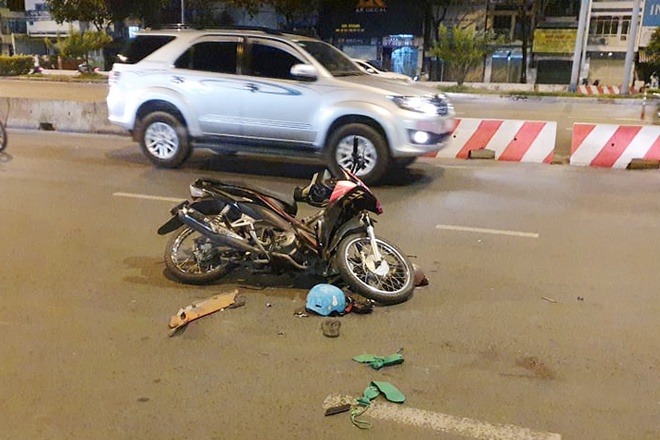 vu thanh nien nghi giat dien thoai tu vong co gai cho ban bi cuop tiet lo bat ngo 2 vu thanh nien nghi giat dien thoai tu vong co gai cho ban bi cuop tiet lo bat ngo 2