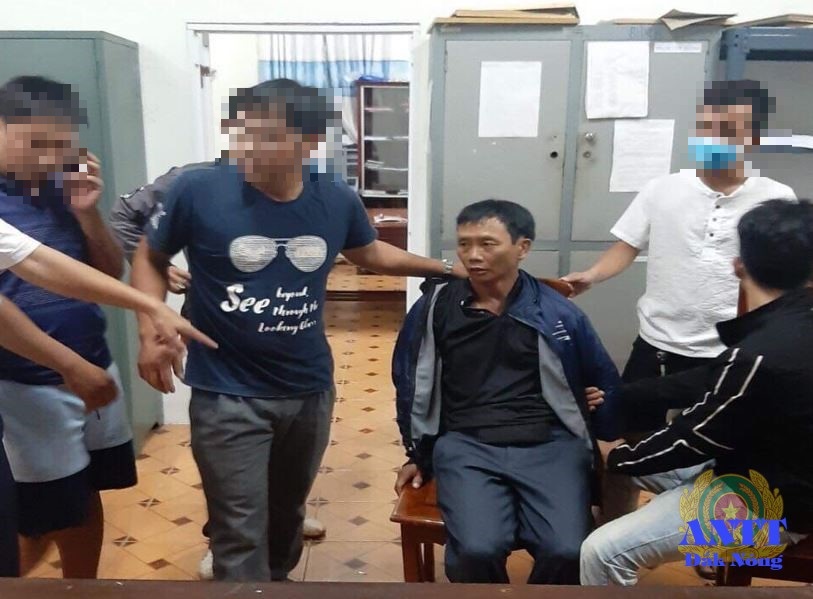 cuoc vay bat vang seo trang ong trum ma tuy dac biet nguy hiem an nau trong rung 2 cuoc vay bat vang seo trang ong trum ma tuy dac biet nguy hiem an nau trong rung 2