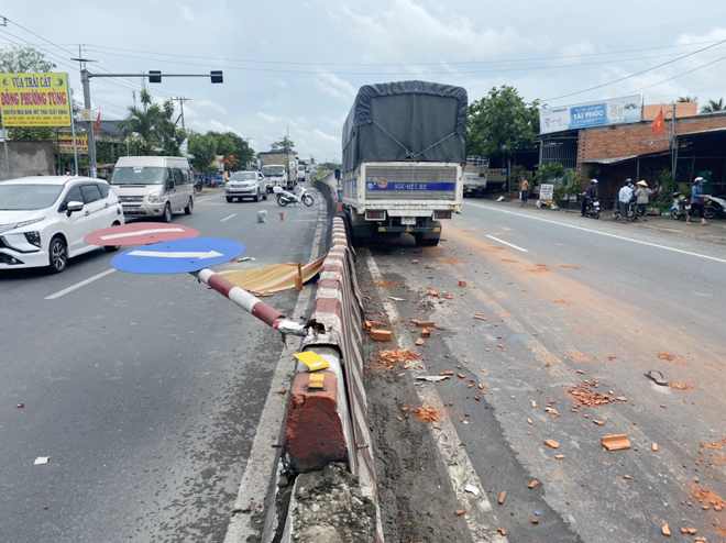 tin tuc tai nan giao thong ngay 25 5 2021 xe tai tong xe may 1 nguoi chet tai cho 2 tin tuc tai nan giao thong ngay 25 5 2021 xe tai tong xe may 1 nguoi chet tai cho 2