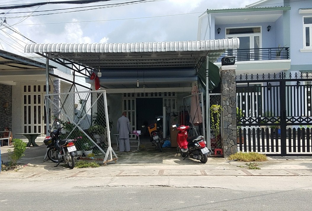 vu thi the doi nam nu dang phan huy trong can nha thue nguoi dan noi gi 