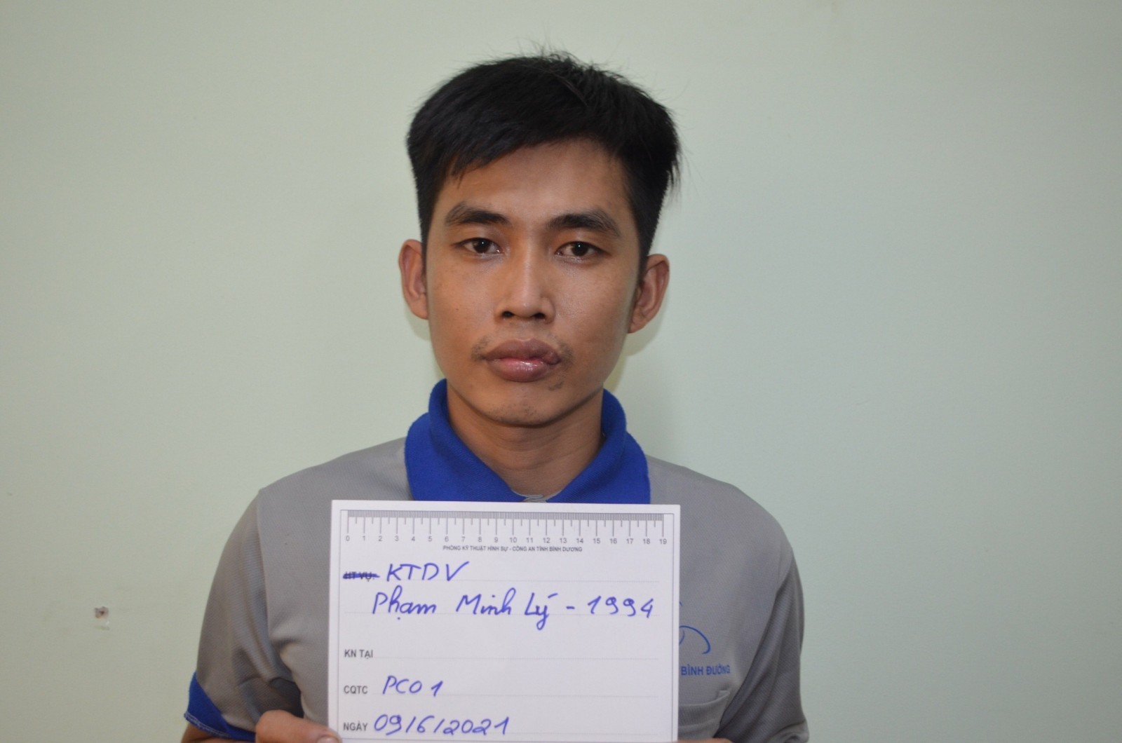 vu den phong tro giai quyet mau thuan giup ban thanh nien bi dam chet chan dung nghi pham vu den phong tro giai quyet mau thuan giup ban thanh nien bi dam chet chan dung nghi pham