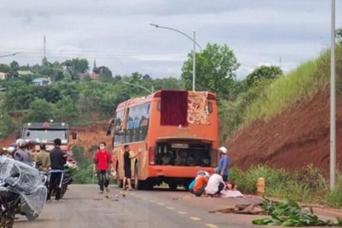 tin tuc tai nan giao thong ngay 14 6 2021 dam truc dien xe khach nguoi phu nu tu vong tin tuc tai nan giao thong ngay 14 6 2021 dam truc dien xe khach nguoi phu nu tu vong