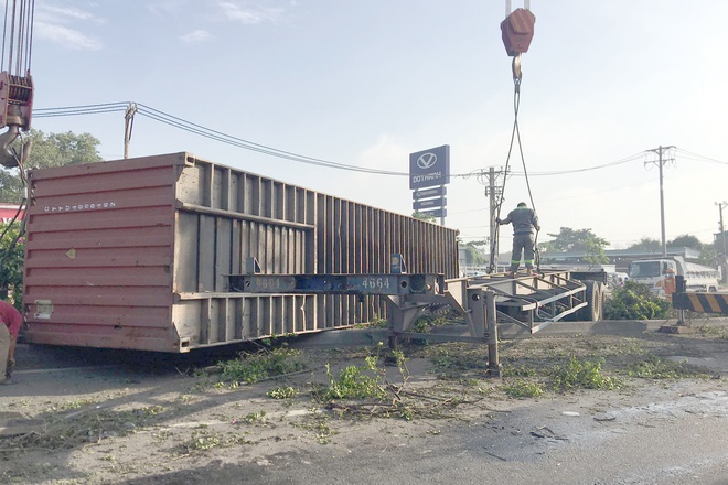 tin tuc tai nan giao thong ngay 25 6 2021 vo ngat lim phat hien chong tu vong canh xe may 2 tin tuc tai nan giao thong ngay 25 6 2021 vo ngat lim phat hien chong tu vong canh xe may 2