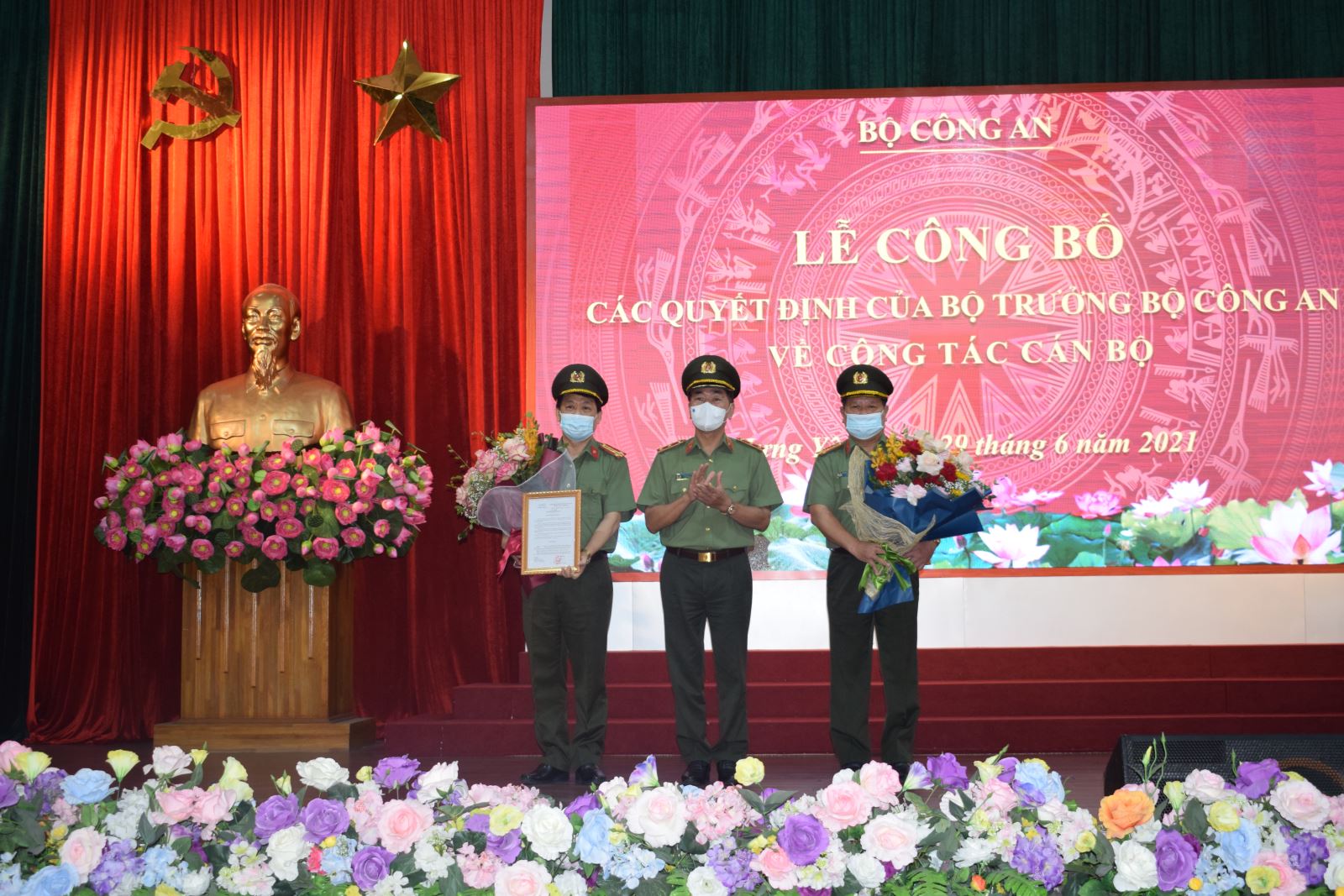 giam doc cong an hung yen duoc dieu dong lam cuc truong cuc vien thong va co yeu bo cong an giam doc cong an hung yen duoc dieu dong lam cuc truong cuc vien thong va co yeu bo cong an