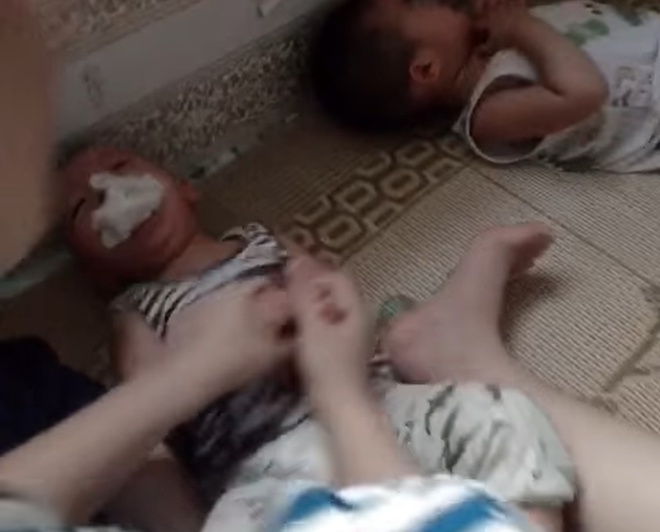 vu clip be trai bi giu chat tay nhet gie vao mieng o thai binh nguoi me noi gi vu clip be trai bi giu chat tay nhet gie vao mieng o thai binh nguoi me noi gi