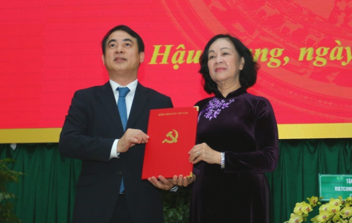 bo chinh tri dieu dong chi dinh 3 tan bi thu tinh uy bo chinh tri dieu dong chi dinh 3 tan bi thu tinh uy