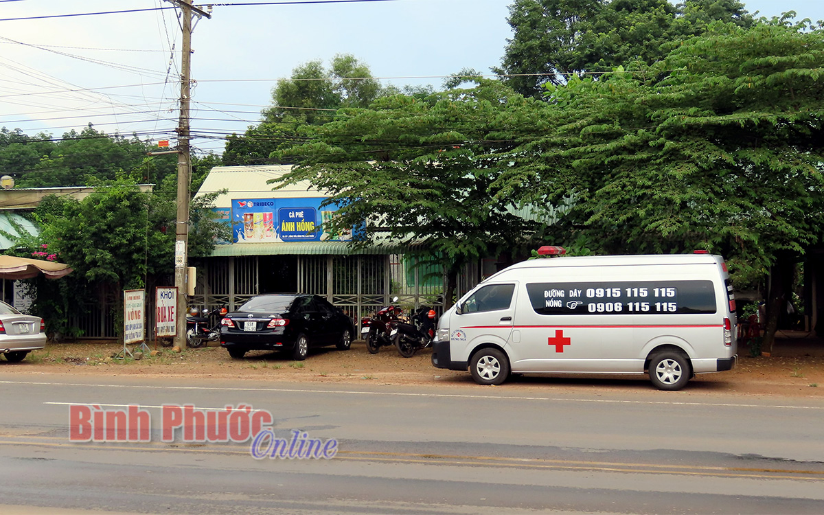 ta hoa phat hien ban chet trong quan ca phe doc quoc lo tu vong trong tu the nam ngua tren vong