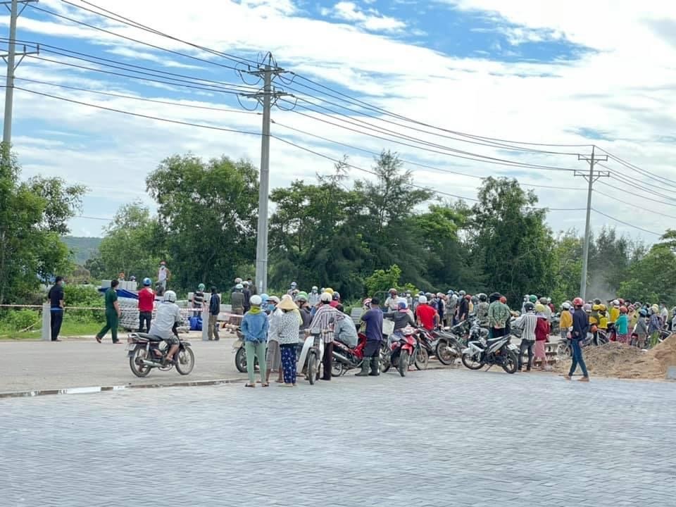 kinh hai phat hien thi the nguoi phu nu trong bui cay ven duong kinh hai phat hien thi the nguoi phu nu trong bui cay ven duong