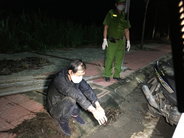 vu trom nem 90kg sat can duong dua toc do voi canh sat 113 thong tin soc ve nghi pham vu trom nem 90kg sat can duong dua toc do voi canh sat 113 thong tin soc ve nghi pham