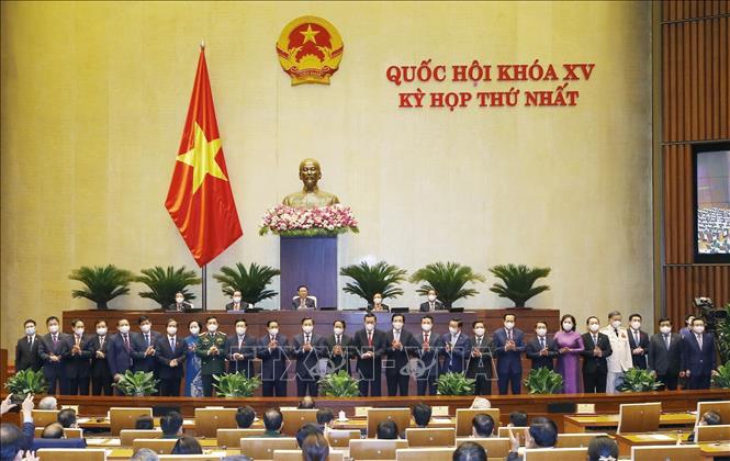 phe chuan bo nhiem chuc vu 18 bo truong va 4 thanh vien khac cua chinh phu phe chuan bo nhiem chuc vu 18 bo truong va 4 thanh vien khac cua chinh phu