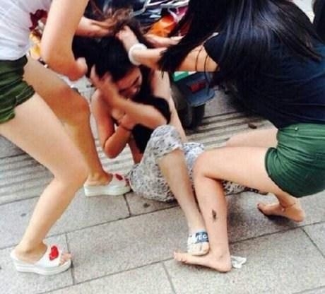vo goi nguoi ap vao nha nghi bat co gai 22 tuoi ve nha danh ghen vo goi nguoi ap vao nha nghi bat co gai 22 tuoi ve nha danh ghen