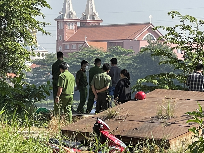 vu nam sinh mat tich thi the tim thay tren song nha truong tiet lo bat ngo 2 vu nam sinh mat tich thi the tim thay tren song nha truong tiet lo bat ngo 2