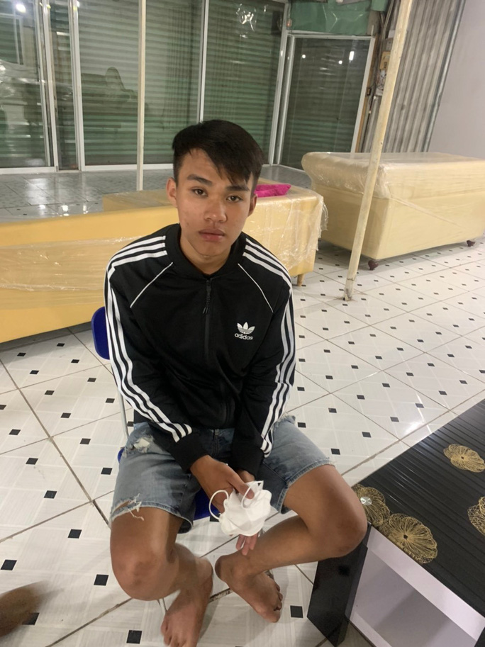 vu nhom thanh nien hon chien kinh hoang bang dao phong lon he lo loi khai 2 vu nhom thanh nien hon chien kinh hoang bang dao phong lon he lo loi khai 2