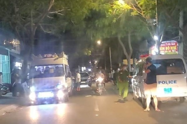 danh nhau trong khu tro 1 nguoi chet truy tim nghi pham 37 tuoi danh nhau trong khu tro 1 nguoi chet truy tim nghi pham 37 tuoi