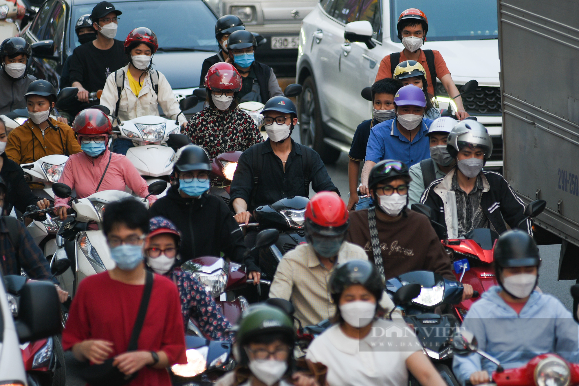 nguoi dan nuom nuop ve que nghi le gio to hung vuong cua ngo ha noi un tac keo dai 3