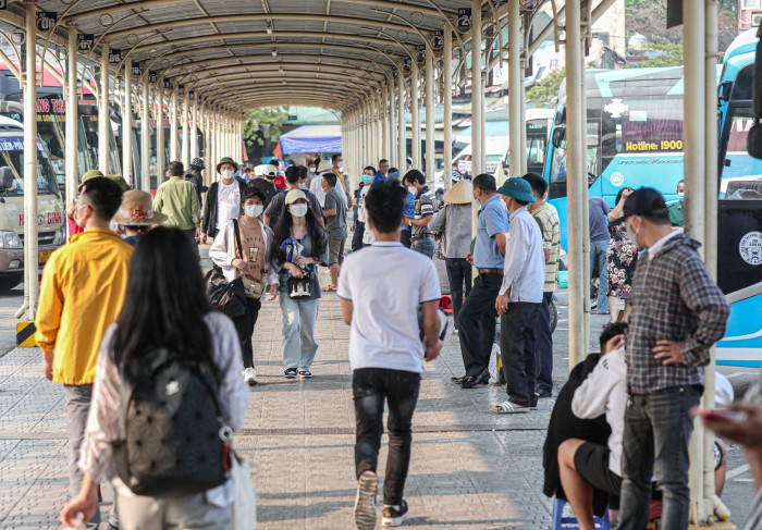 nguoi dan nuom nuop ve que nghi le gio to hung vuong cua ngo ha noi un tac keo dai 8