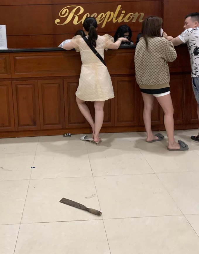 vu chong le tan khach san o moc chau cam dao ruot duoi du khach he lo nguyen nhan vu chong le tan khach san o moc chau cam dao ruot duoi du khach he lo nguyen nhan