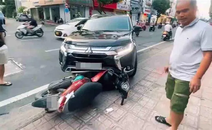 chan dung giang vien dai hoc lai o to bat cuop nhu phim hanh dong tren pho 2 chan dung giang vien dai hoc lai o to bat cuop nhu phim hanh dong tren pho 2