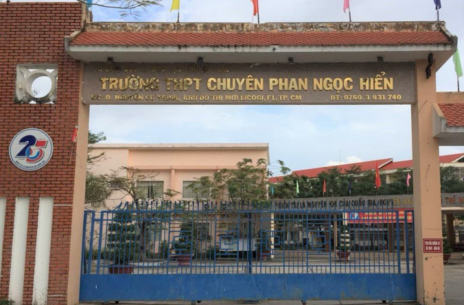 dien bien moi nhat vu hieu pho truong chuyen bat hoc sinh an thuc an lay ra tu thung rac 2 dien bien moi nhat vu hieu pho truong chuyen bat hoc sinh an thuc an lay ra tu thung rac 2