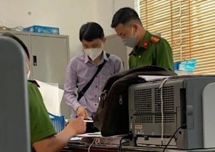 tin tuc phap luat ngay 27 4 truy vet nguoi phat tan clip nu sinh lop 9 bi cuong hiep 2