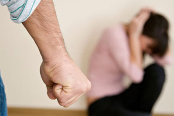 co gai 28 tuoi bi nguoi tinh nhot trong nha danh dap da man co gai 28 tuoi bi nguoi tinh nhot trong nha danh dap da man