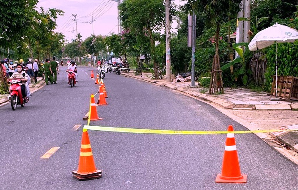 tong xe vao cot dien doi nam nu quoc tich anh tu vong tong xe vao cot dien doi nam nu quoc tich anh tu vong