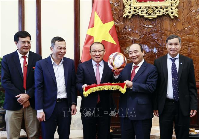 chu tich nuoc tiep hlv park hang seo va mai duc chung 3