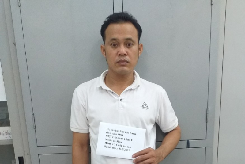 tin tuc phap luat ngay 2 6 bi giat dien thoai co gai 22 tuoi phong xe may duoi theo gan 2km 2 tin tuc phap luat ngay 2 6 bi giat dien thoai co gai 22 tuoi phong xe may duoi theo gan 2km 2