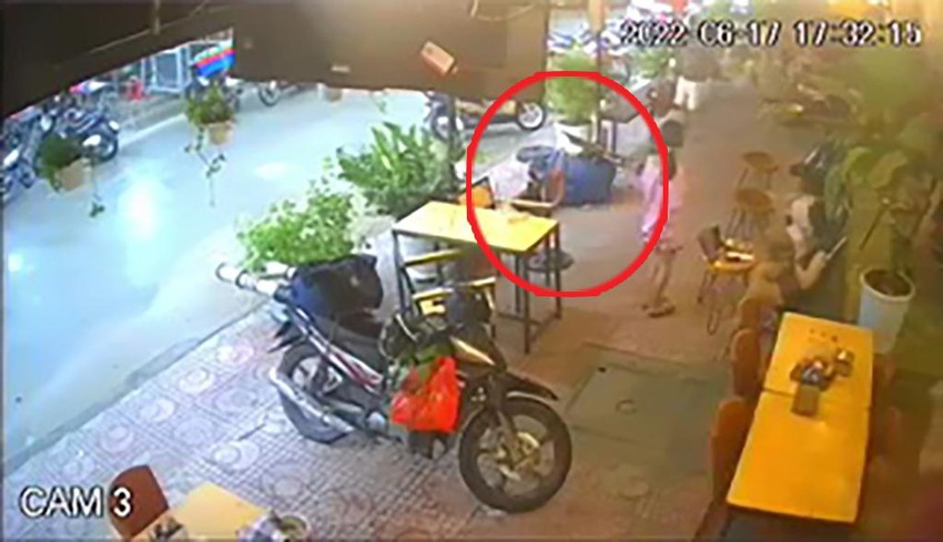 khoanh khac nam thanh nien bat ngo guc chet trong quan ca phe sau tieng set danh khoanh khac nam thanh nien bat ngo guc chet trong quan ca phe sau tieng set danh