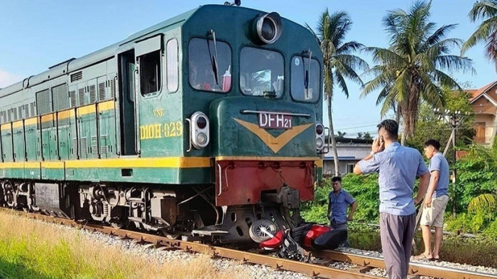 2 vu tai nan duong sat lien tiep o hai duong 2 nguoi chet 2 vu tai nan duong sat lien tiep o hai duong 2 nguoi chet