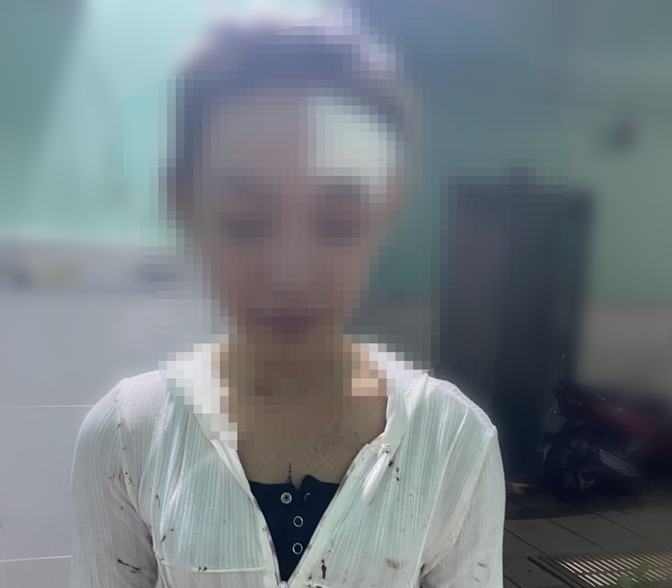 vu clip nu cong nhan 19 tuoi bi danh hoi dong da man dien bien moi nhat
