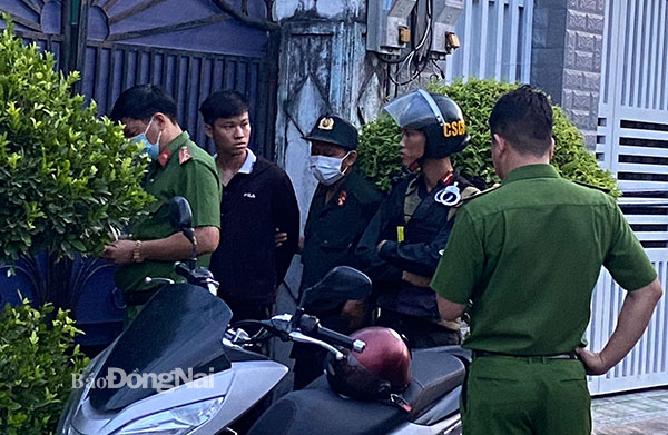vu thanh nien bi ban chet giua duong trong dem 10 nguoi bi bat la ai vu thanh nien bi ban chet giua duong trong dem 10 nguoi bi bat la ai