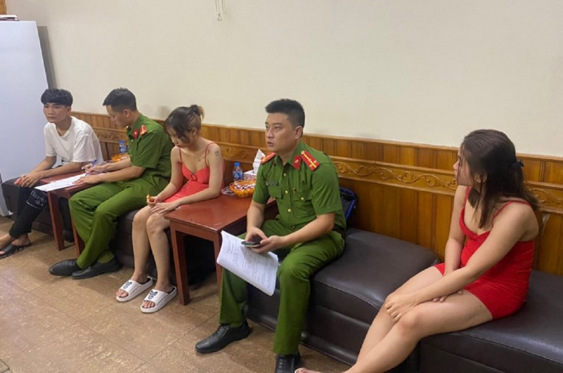 tin tuc phap luat moi nhat ngay 16 7 nu nhan vien massage khoa than kich duc cho khach tin tuc phap luat moi nhat ngay 16 7 nu nhan vien massage khoa than kich duc cho khach