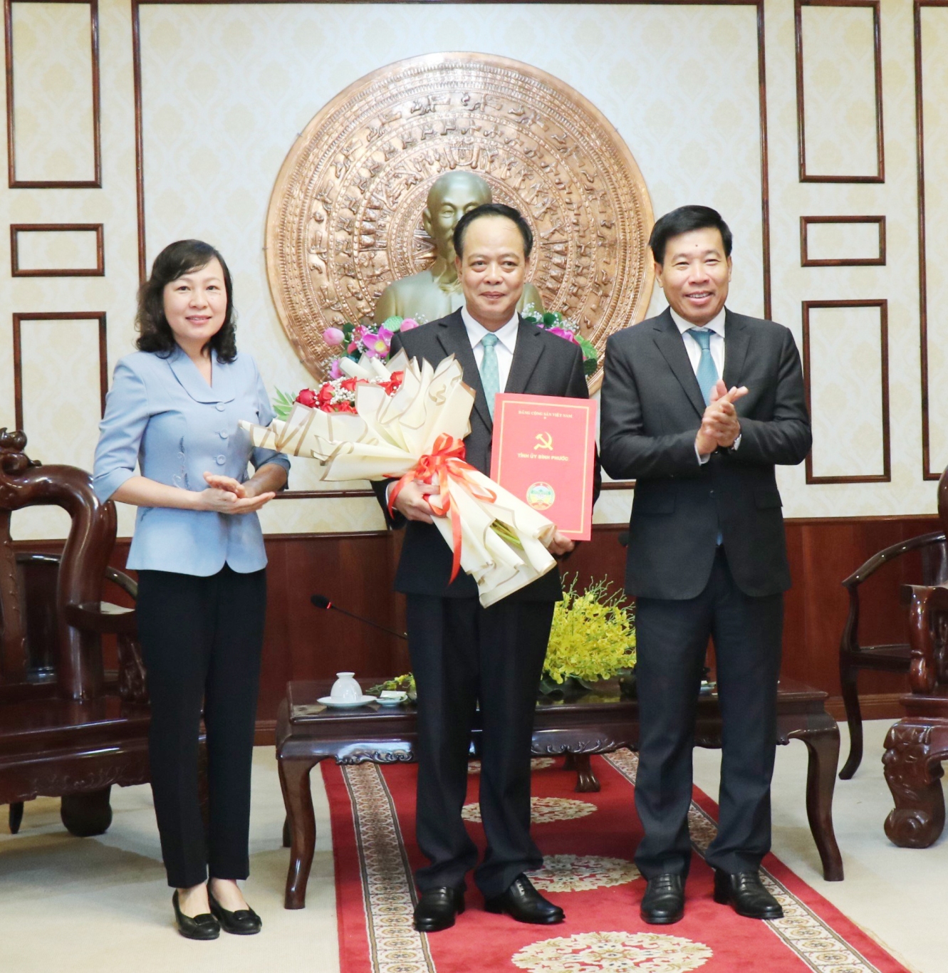 tiep nhan bo nhiem dai ta quan doi giu chuc truong ban tuyen giao tinh uy tiep nhan bo nhiem dai ta quan doi giu chuc truong ban tuyen giao tinh uy